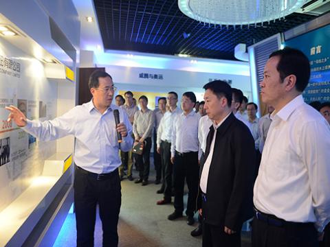 镇江市委书记夏锦文莅临银娱优越会股份视察